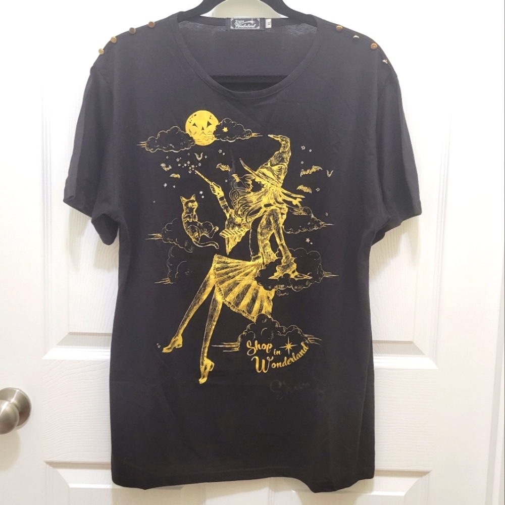 Shop in Wonderland Witch Foil Top